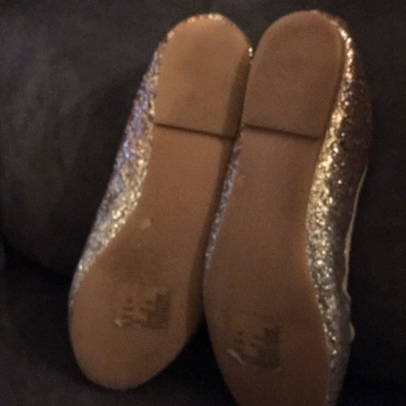 Shoes - Picture 3 of 4